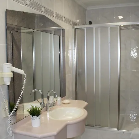/ Allebrodt Apartment
